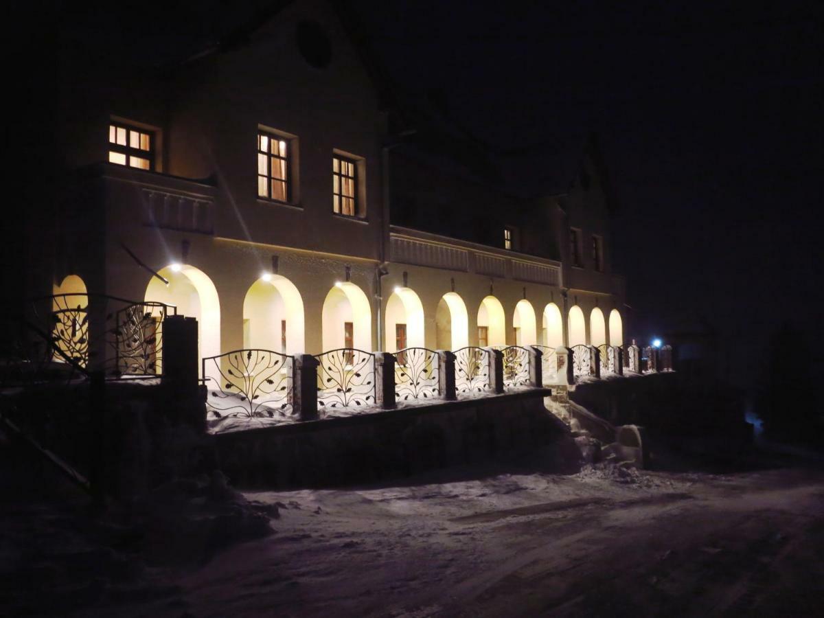 Lesny Kurort W Gierczynie Aparthotel ชเวียราโดว์-สโดรยจ์ ภายนอก รูปภาพ